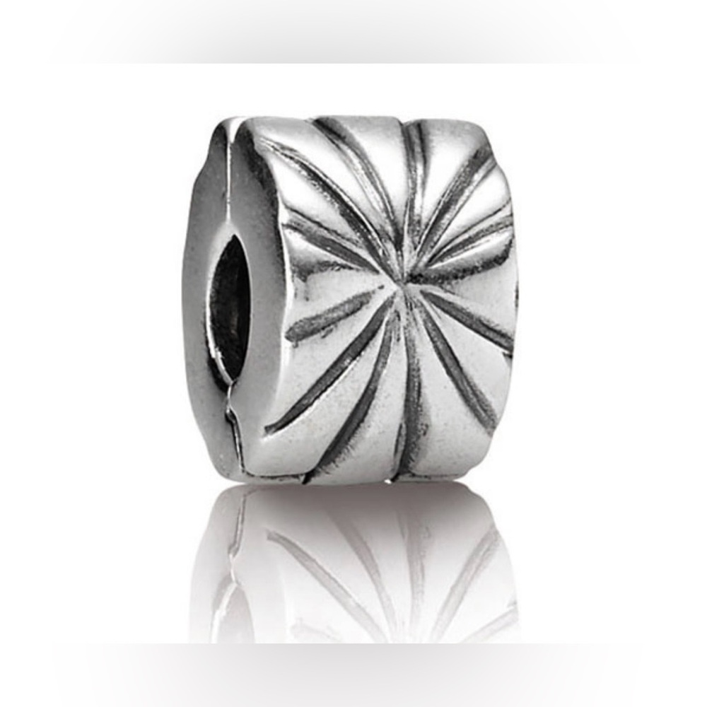 Authentic Pandora Retired Starburst Clip Charm S925 Ale Sterling Silver